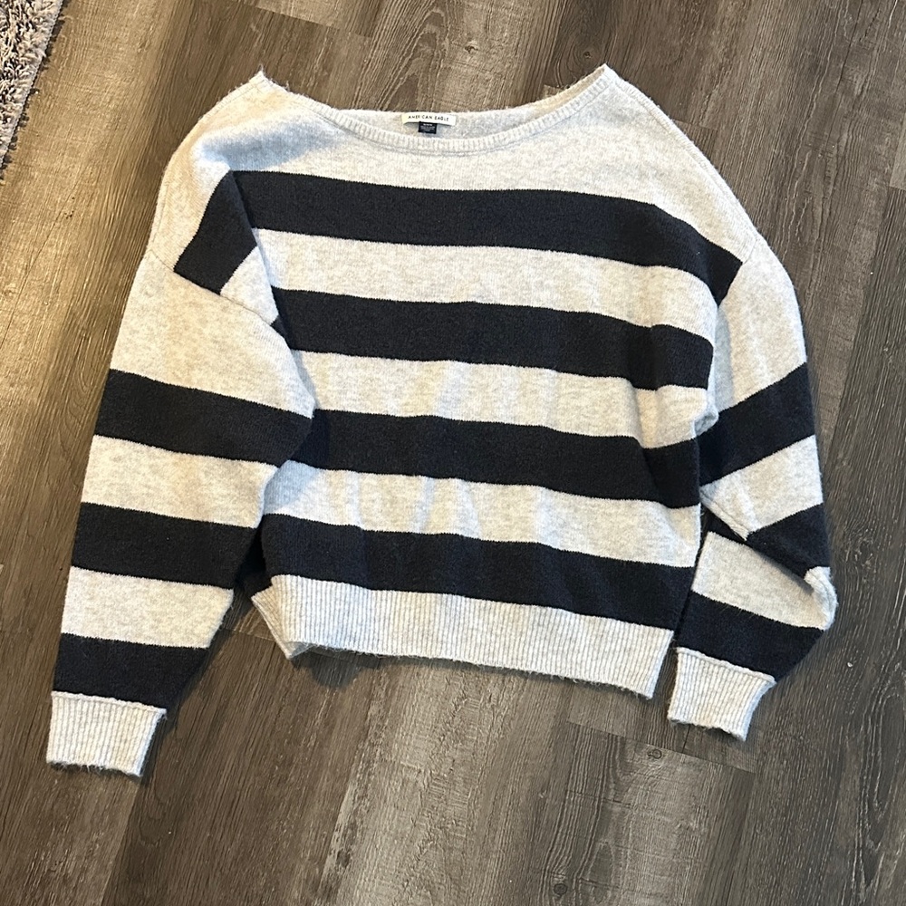 American Eagle Outfitters Black and Gray Striped Sweater